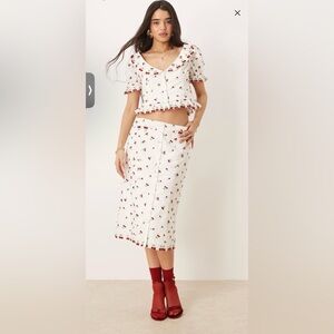 For love and lemons Beaded Cherries midi skirt in white and red size M/L NWT
